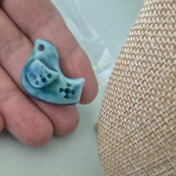 Ceramic Blue Bird Brooch - Picture 3 of 5